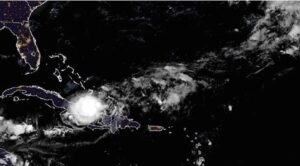 Tormenta Oscar deja intensas lluvias en Cuba y va a Bahamas