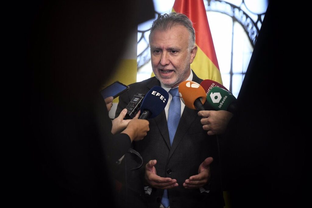 Torres pide al PP que "rectifique" su decisión de cancelar las conversaciones con el Gobierno sobre migración