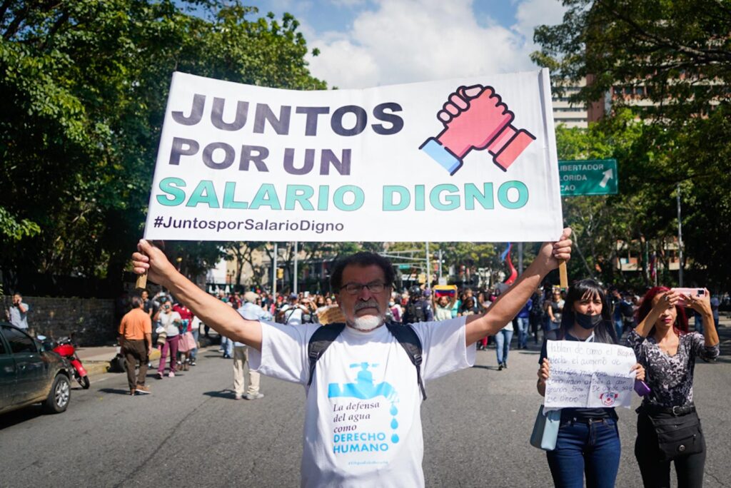 Trabajadores del sector público protestan en Caracas