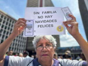 Trabajadores entregan documento al Gobierno para rechazar aguinaldos insuficientes