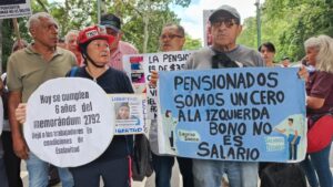 Trabajadores y jubilados protestaron frente a la -Agencia Carabobeña de Noticias – ACN – Economía