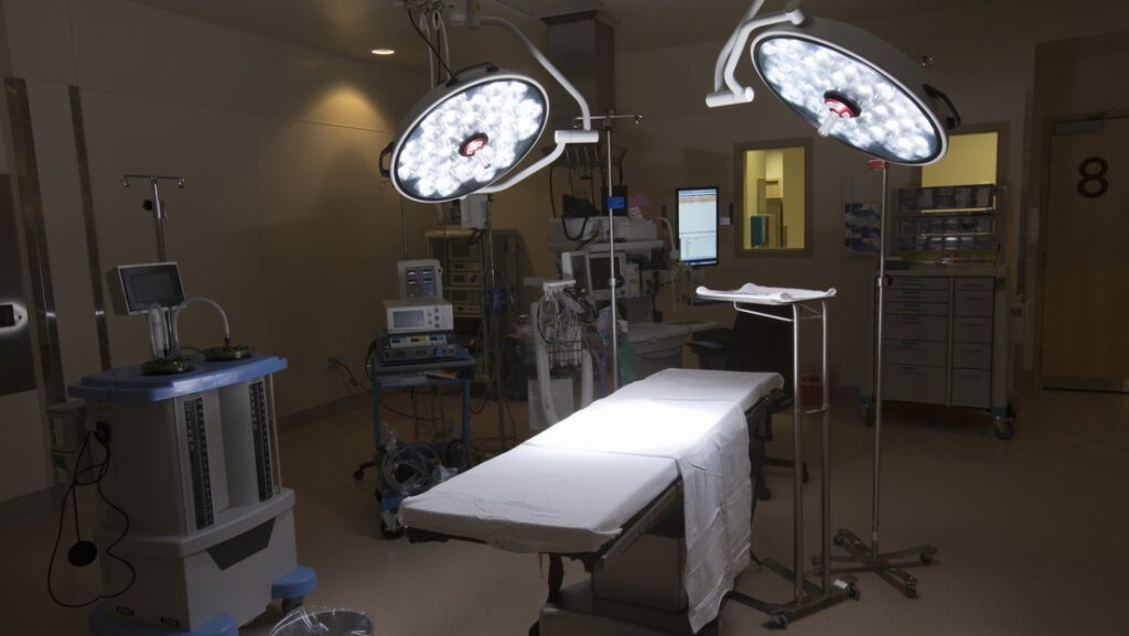 Un paciente con "muerte cerebral" recupera la conciencia cuando le iban a extraer órganos - AlbertoNews