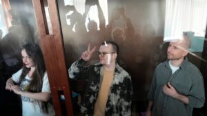 Van a juicio 4 periodistas rusos acusados de trabajar para un grupo de Navalny