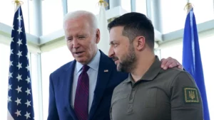 Zelenski cuenta con el liderazgo de Biden para que la guerra no dure más allá de 2025 - AlbertoNews
