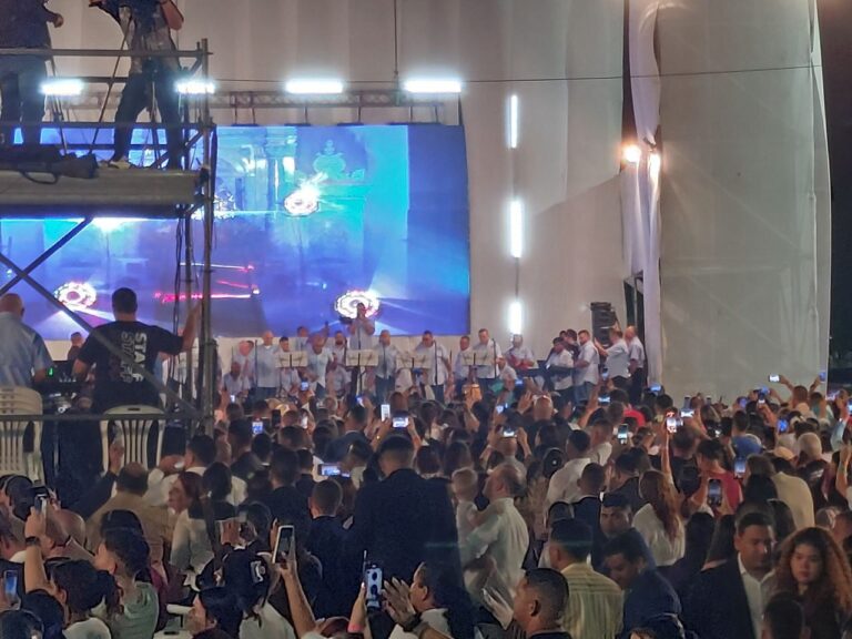 Zulianos celebraron la tradicional bajada de “La Chinita“ | Diario El Luchador