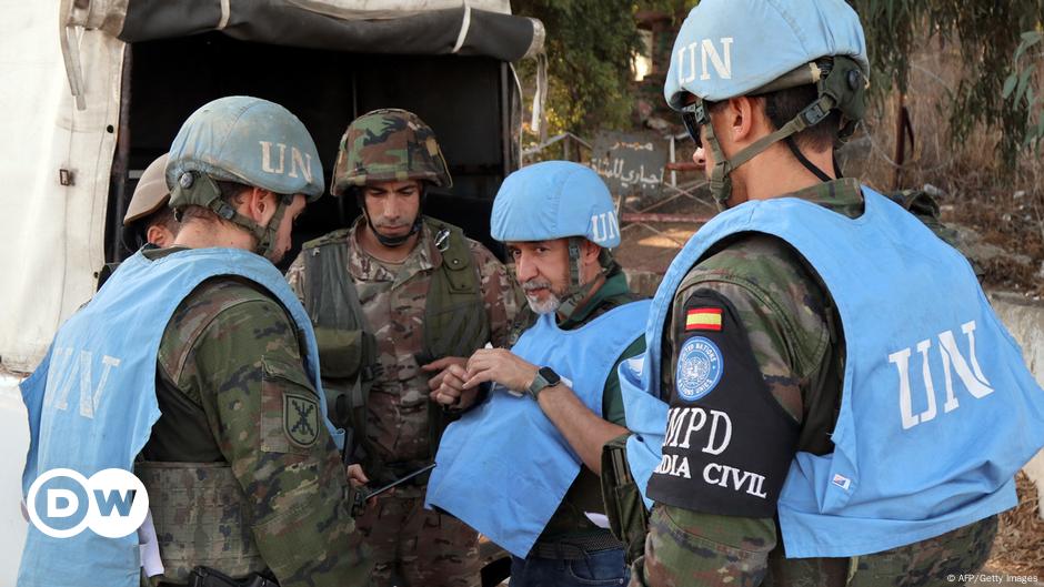 cascos azules "permanecerán en posiciones" de Líbano – DW – 15/10/2024