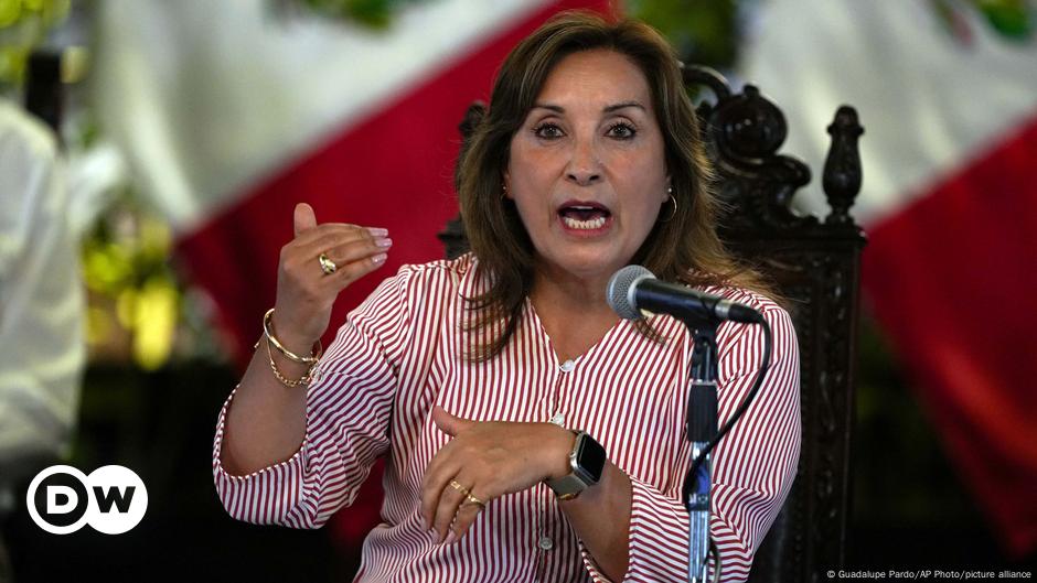 desaprobación de Boluarte llega al 92 %, según sondeo – DW – 13/10/2024