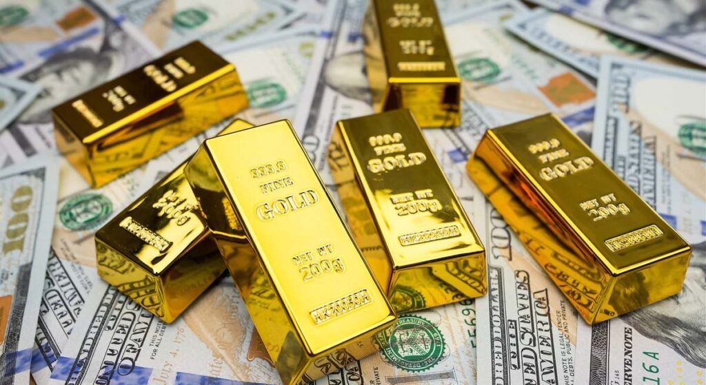 el oro bate los 2.700 dólares por primera vez