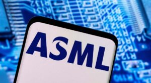 el sector de los chips tiembla y el Nasdaq 100 lo paga