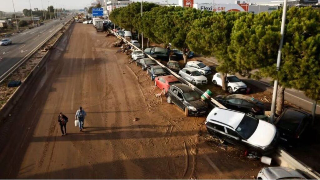 encontraron 10 muertos y la cifra total ya supera los 150