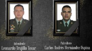 más de 20 hombres dispararon ráfagas de fusiles desde dos puntos