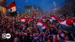 multitud rechaza políticas prorrusas de Orbán – DW – 24/10/2024