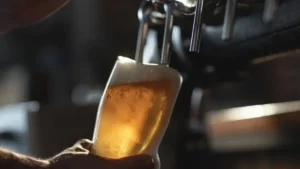 tienes más graduación que el whisky y la ginebra