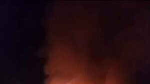 un voraz incendió consumió 25 viviendas de una invasión