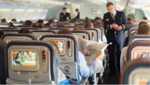 una aerolínea se equivocó y emitió una película que contenía sexo oral y masturbación