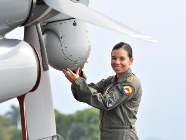 ¿Quiere ingresar a la Fuerza Área de Colombia? Los requisitos que debe cumplir | Finanzas | Economía