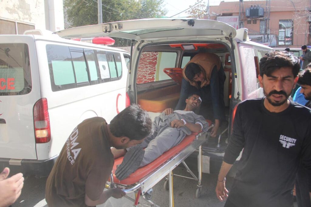 Un atentado suicida deja al menos 24 muertos y 46 heridos en la ciudad paquistaní de Quetta.