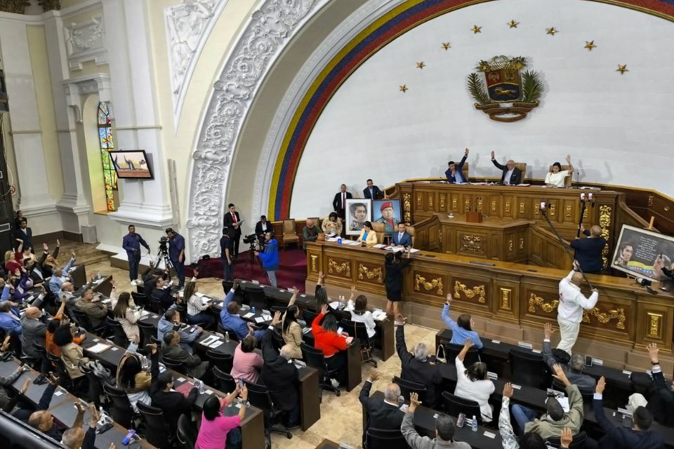 AN 2020 avanza en ley para sacar del camino político a quienes respalden las sanciones