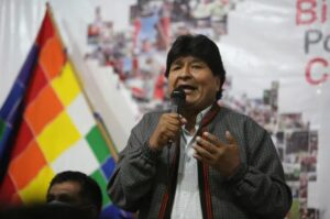 Afines a Evo Morales impulsarán su candiatura presidencial pese a inhabilitación judicial - AlbertoNews