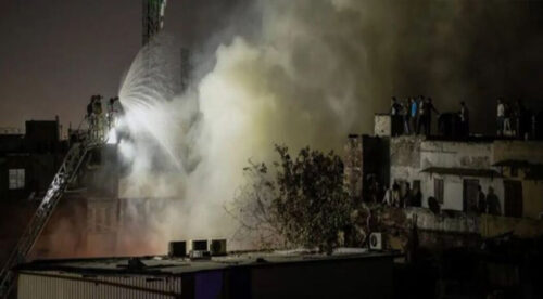 Al menos 10 bebés mueren por incendio en hospital en India