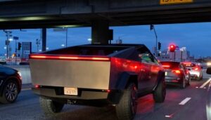 Al menos 3 muertos y un herido grave en un accidente con un Cybertruck en California - AlbertoNews