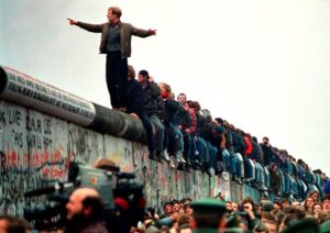 Alemania conmemora 35 años de la caída del Muro de Berlín | Diario El Luchador
