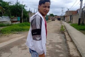 Aliángel Rodríguez tiene 15 años, padece de esquizofrenia y está preso "por terrorista"