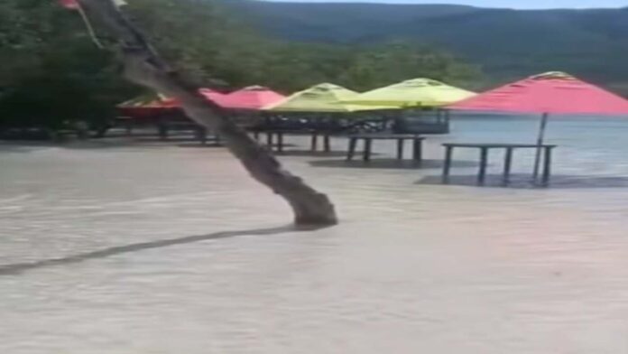 Aumentó nivel del mar en costa aragüeña por fenómeno climático