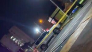 Autoridades investigan asesinato de una persona que se movilizaba en un vehículo de alta gama en el sur de Cali