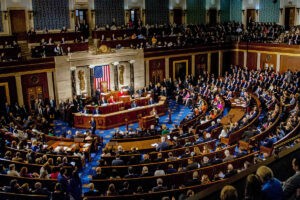 Cámara de Representantes de EE. UU. aprobó legislación para aislar al gobierno de Maduro