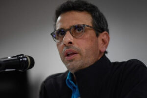 Capriles rechazó devaluación del bolívar: "El único que se beneficia es el Estado"