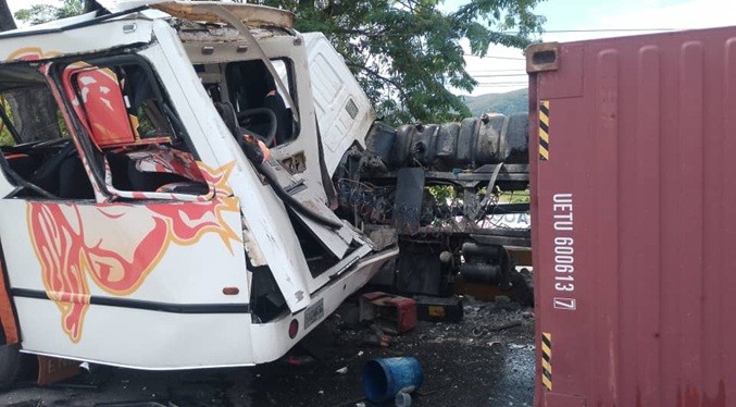 Choque deja ocho heridos en autopista Valencia-Puerto Cabello