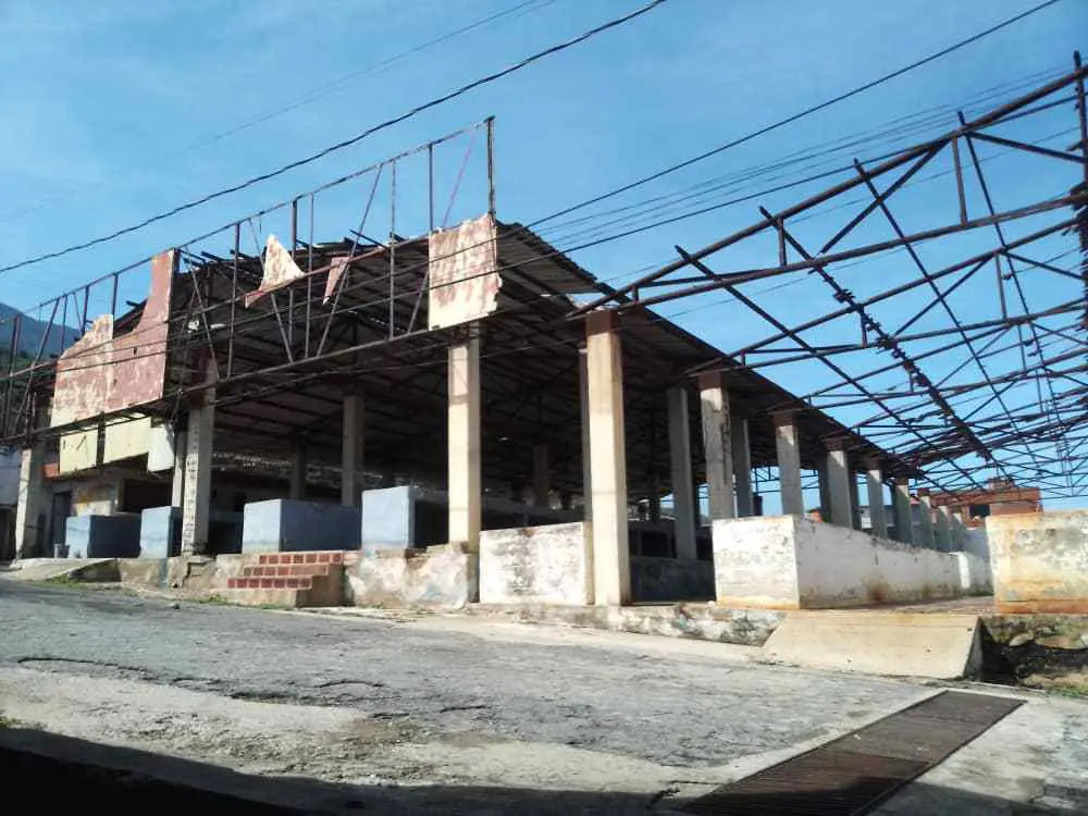 Clientes y comerciantes claman por recuperación del Mercado de Punta de Mulatos