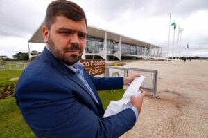 Comando Con Vzla llevó actas a Brasil "para que Amorim las revise"