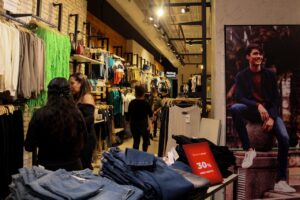 Comerciantes utilizan el sistema de apartado y las cuotas para impulsar las ventas decembrinas