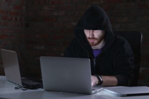 Cómo mantener los datos personales fuera de la dark web