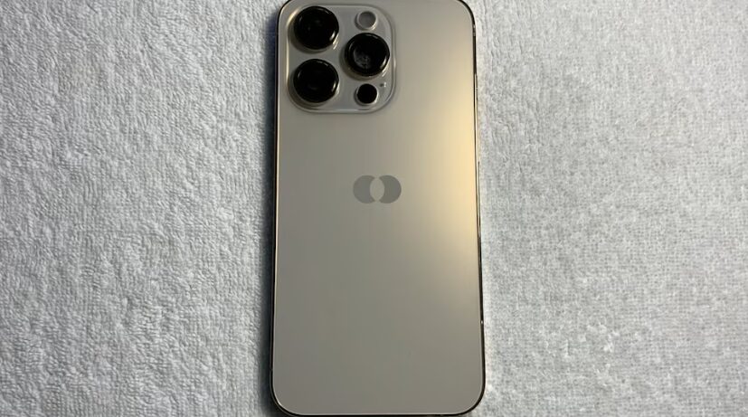 Compró un iPhone usado en China y resultó ser un valioso prototipo único de Apple - AlbertoNews