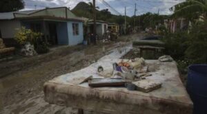 Cuba declara en "fase informativa" a 10 provincias por formación de nuevo ciclón