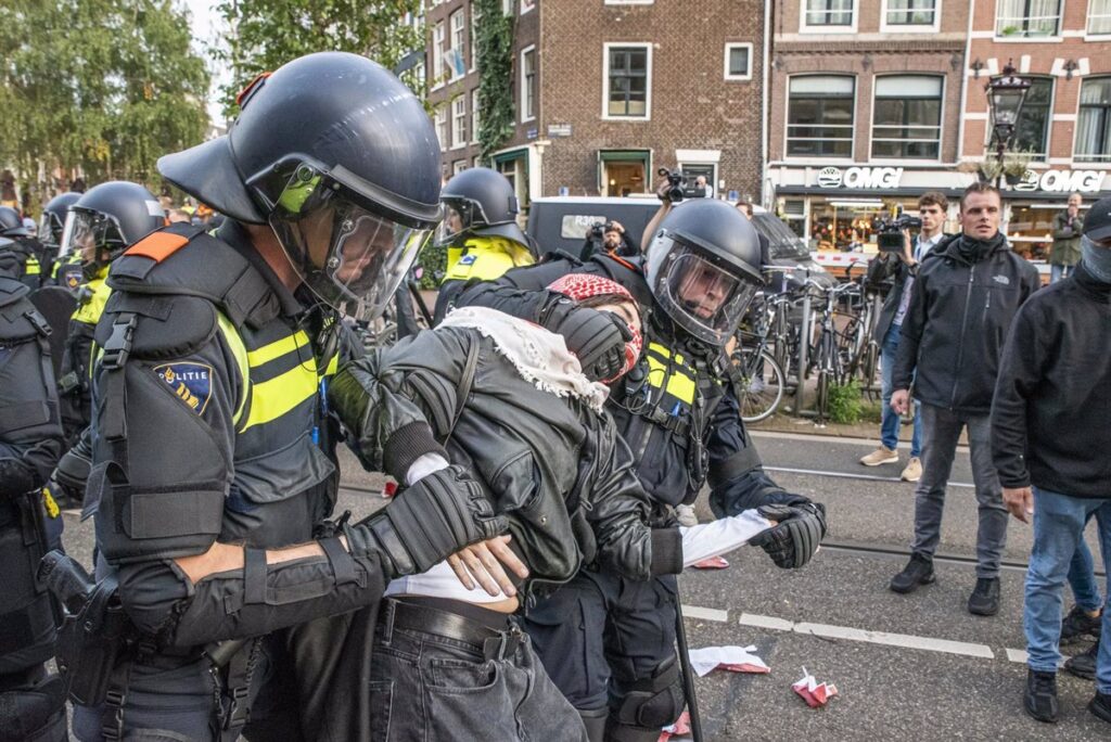 Detenidas cinco personas más por los incidentes del Ajax-Maccabi en Ámsterdam