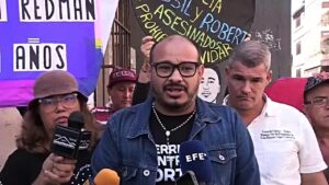 Dirigentes gremiales y defensores de DDHH solicitan libertad de Carlos Julio Rojas al cumplir siete meses detenido