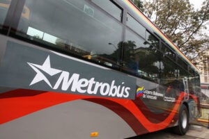 Docentes pagarán medio pasaje en el transporte público