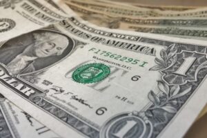 Dólar oficial llegó a 45 bolívares, pero la brecha cambiaria es inferior a la del cierre de octubre