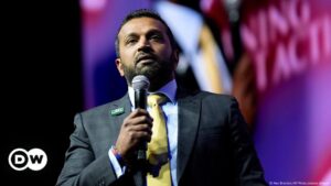 Donald Trump elige a Kash Patel para dirigir el FBI – DW – 01/12/2024