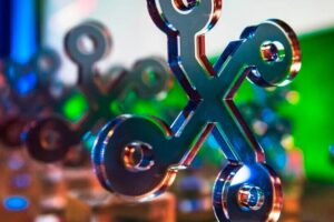 Dónde comprar más baratos los ganadores de los Premios Xataka NordVPN 2024
