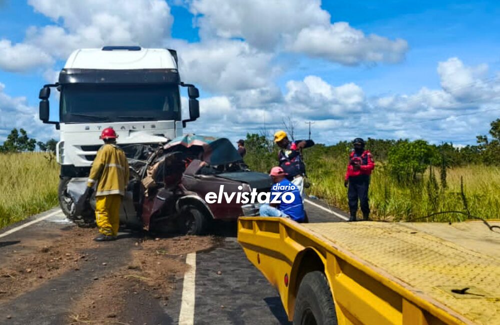 Dos tripulantes de un Malibú mueren al colisionar con una gandola entre La Ceiba y Urica