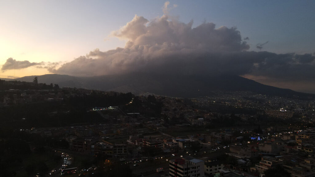 Ecuador reduce la cantidad de horas de los apagones tras acuerdo energético con Colombia - AlbertoNews
