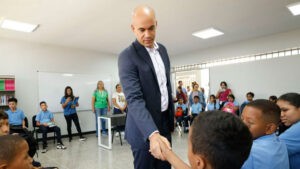 El Gobierno busca restringir las redes sociales motivado a los retos peligrosos