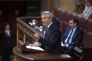El PP insiste en que apoya el impuesto a las multinacionales pero no el "hachazo fiscal" del Gobierno