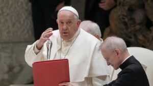El papa visitará Córcega el 15 de diciembre tras no asistir a la reapertura de Notre Dame en París