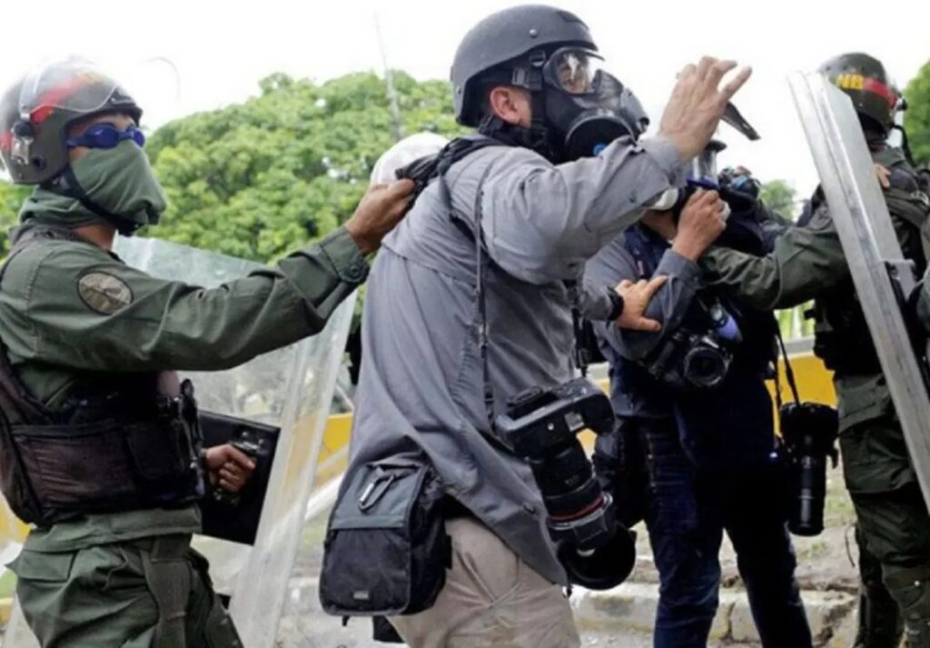 El SNTP exige liberación de periodistas y reporteros gráficos detenidos